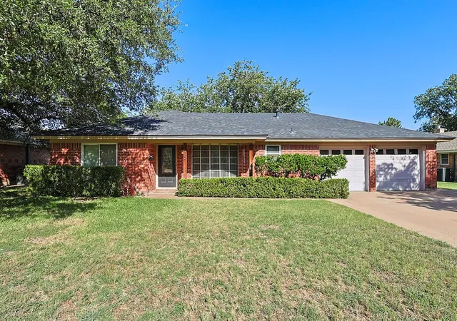 Photo 2 of Single family home for sale at 3102 Ivanhoe Ln, Abilene, TX 79605 | MLS# 21309386 | Listing updated on 2026-09-27