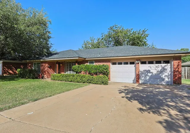 Photo 3 of Single family home for sale at 3102 Ivanhoe Ln, Abilene, TX 79605 | MLS# 21309386 | Listing updated on 2026-09-27