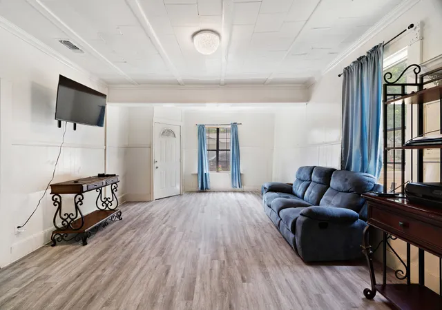 Photo 3 of Single family home for sale at 947 Se 6th St, Paris, TX 75460 | MLS# 21317537 | Listing updated on 2026-07-27