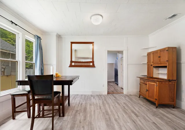 Photo 3 of Single family home for sale at 947 Se 6Th St, Paris, TX 75460 | MLS# 21317537 | Listing updated on 2026-07-27