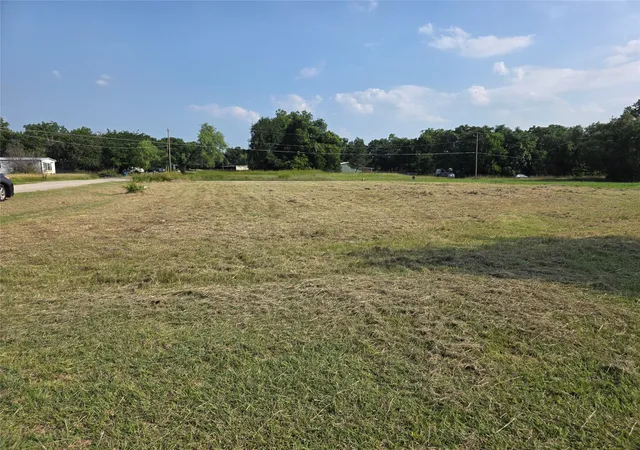 Homes for sale in Granbury, TX | 5405 Lake Granbury Trl, Granbury, TX 76048 | MLS# 21315469