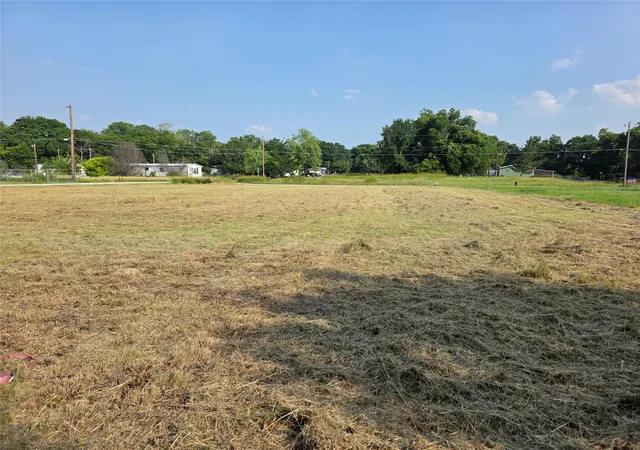 Homes for sale in Granbury, TX | 5405 Lake Granbury Trl, Granbury, TX 76048 | MLS# 21315469