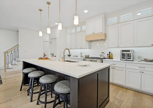 Photo 3 of Single family home for sale at 1325 Compton St, Dallas, TX 75203 | MLS# 21318543 | Listing updated on 2026-07-24