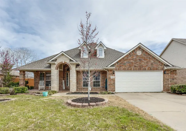 Photo 2 of Single family home for sale at 10812 Grayhawk Ln, Fort Worth, TX 76244 | MLS# 21318599 | Listing updated on 2026-08-28