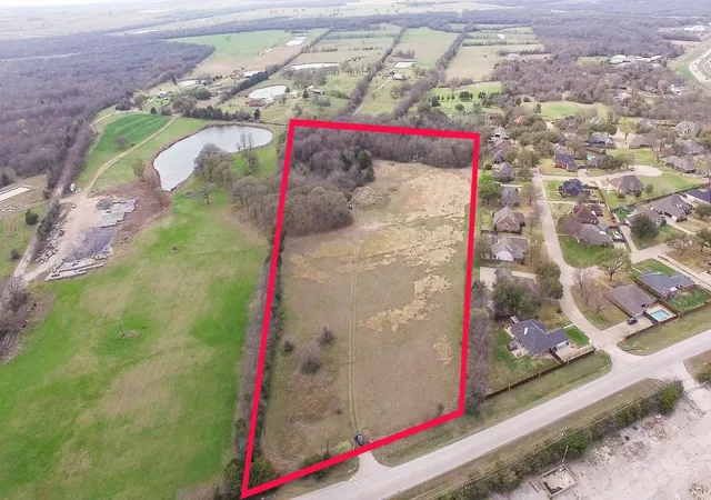 Photo 1 of Land for sale at 0 S Houston St, Kaufman, TX 75142 | MLS# 21318532 | Listing updated on 2026-09-17