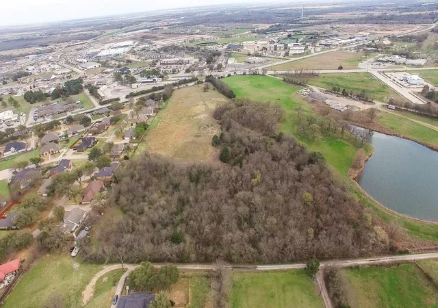 Photo 3 of Land for sale at 0 S Houston St, Kaufman, TX 75142 | MLS# 21318532 | Listing updated on 2026-09-17