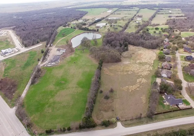 Photo 3 of Land for sale at 0 S Houston St, Kaufman, TX 75142 | MLS# 21318532 | Listing updated on 2026-09-17