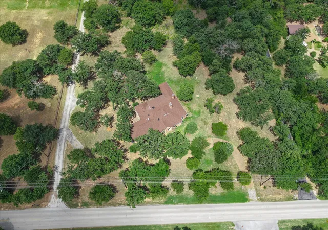 Photo 3 of Single family home for sale at 704 Mcmakin Rd, Bartonville, TX 76226 | MLS# 21317592 | Listing updated on 2026-08-19