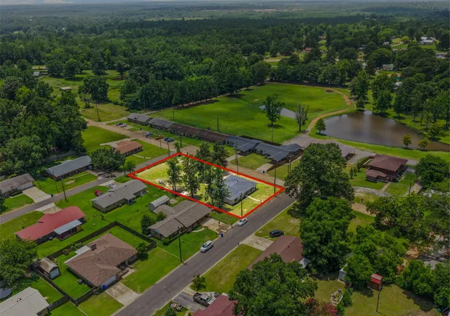 Single family home for sale at 607 W Campbell Rd, Linden, TX 75563 | MLS# 21318632