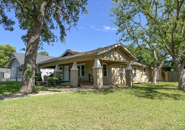 Homes for sale in Denison, TX | 1601 W Bond St, Denison, TX 75020 | MLS# 21318689