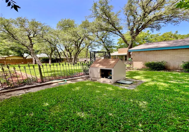 Homes for sale in Hamilton, TX | 416 Jones St, Hamilton, TX 76531 | MLS# 21318726