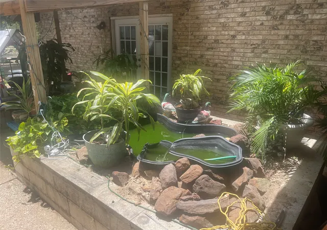 Photo 3 of Single family home for sale at 976 E Water Tower Rd, Big Sandy, TX 75755 | MLS# 21318292 | Listing updated on 2026-08-03