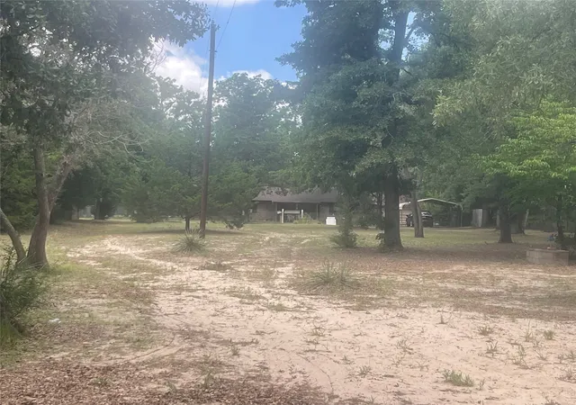 Photo 4 of Single family home for sale at 976 E Water Tower Rd, Big Sandy, TX 75755 | MLS# 21318292 | Listing updated on 2026-08-03