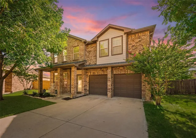 Photo 1 of Single family home for sale at 2904 Big Horn Bluff Ct, Fort Worth, TX 76108 | MLS# 21318464 | Listing updated on 2026-08-31