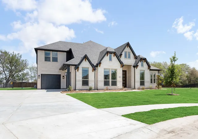 Photo 3 of Single family home for sale at 9513 Dove Chase Rd, Justin, TX 76247 | MLS# 21318793 | Listing updated on 2026-10-06