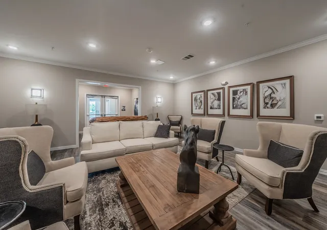 Listing Photo 5 - Condo for sale in building located at 1735 Wittington Pl, Farmers Branch, TX 75234 - Unit #3206