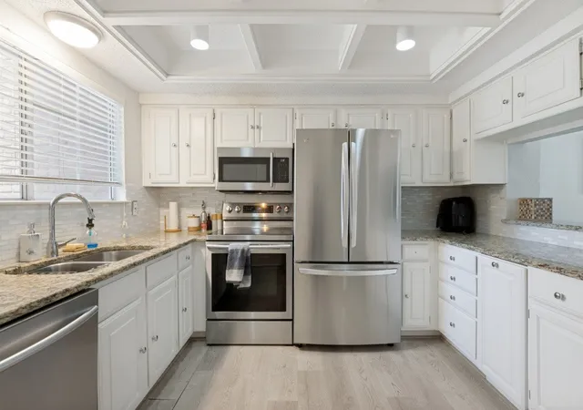 Photo 4 of Condo for sale at 4050 Frankford Rd #908, Dallas, TX 75287 | MLS# 21318812 | Listing updated on 2026-10-01