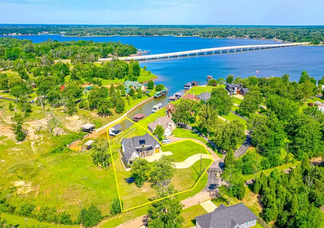 Homes for sale in Log Cabin, TX | 5523 Lakeshore Ct, Log Cabin, TX 75148 | MLS# 21318814