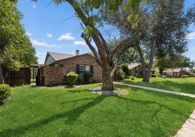 Homes for sale in Plano, TX | 3004 Duchess Trl, Plano, TX 75074 | MLS# 21311482