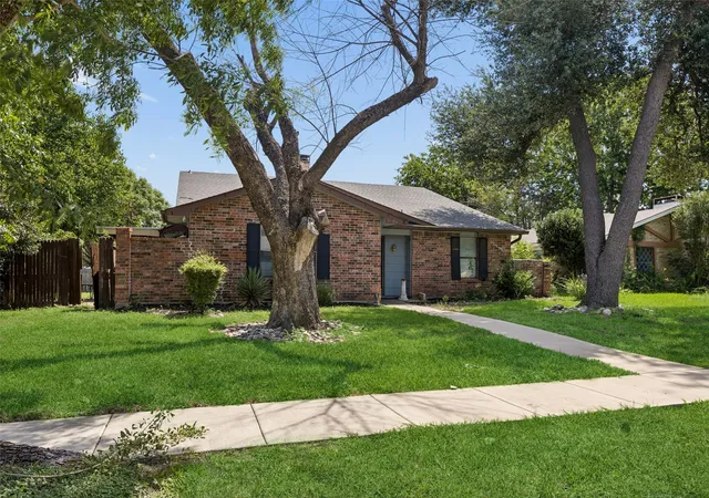 Homes for sale in Plano, TX | 3004 Duchess Trl, Plano, TX 75074 | MLS# 21311482
