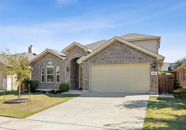 Photo 2 of Single family home for sale at 5009 Texana Dr, Frisco, TX 75036 | MLS# 21315552 | Listing updated on 2026-07-27