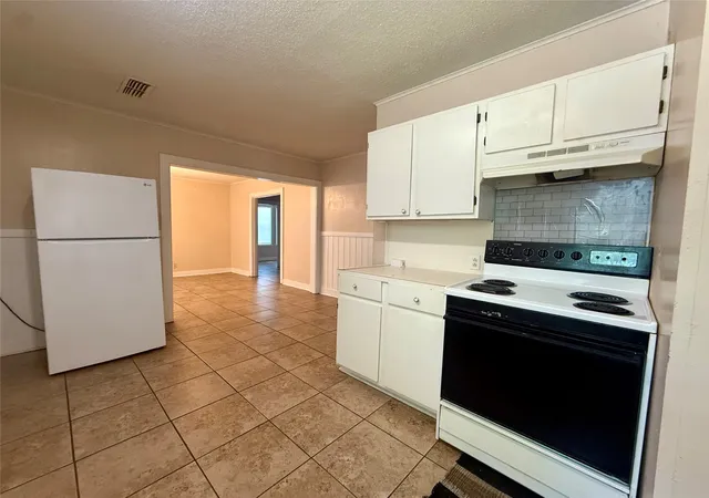 Photo 4 of Single family home for sale at 217 3Rd Street Pinehill, Springhill, LA 71075 | MLS# 21317219 | Listing updated on 2026-07-23