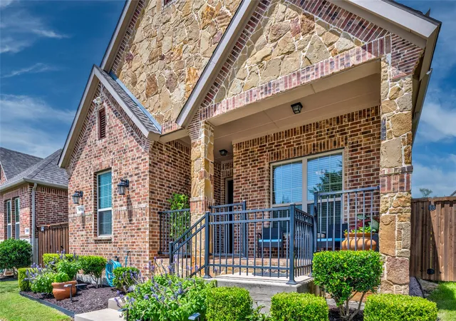 Photo 3 of Sale Pending at 8721 Ludlow Dr, Frisco, TX 75036 | MLS# 21317846 | Listing updated on 2026-08-26