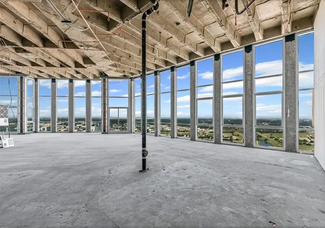 2nd image of 500 Throckmorton St #3506, Fort Worth, TX 76102 | MLS# 21318851