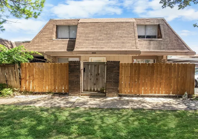 4th image of 4414 Westminster Dr, Irving, TX 75038 | MLS# 21306105