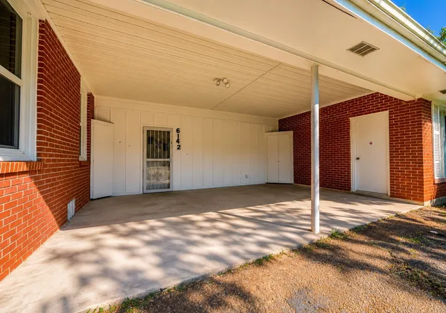 Homes for sale in Alexandria, LA | 6142 Masonic Dr, Alexandria, LA 71301 | MLS# 21318883