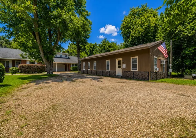 Homes for sale in Alexandria, LA | 6142 Masonic Dr, Alexandria, LA 71301 | MLS# 21318883