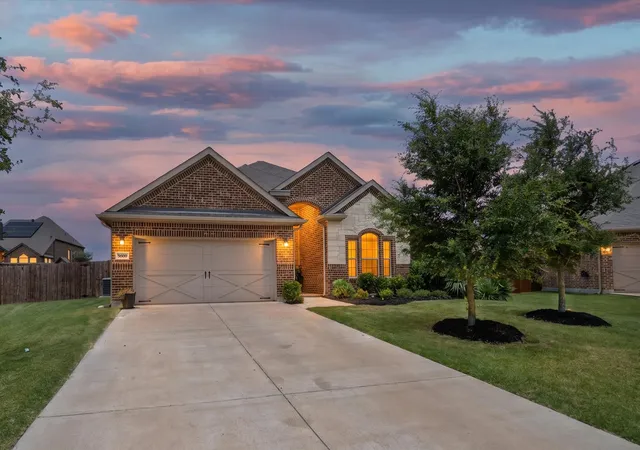 Homes for sale in Midlothian, TX | 5600 Log Cabin Ct, Midlothian, TX 76065 | MLS# 21316319