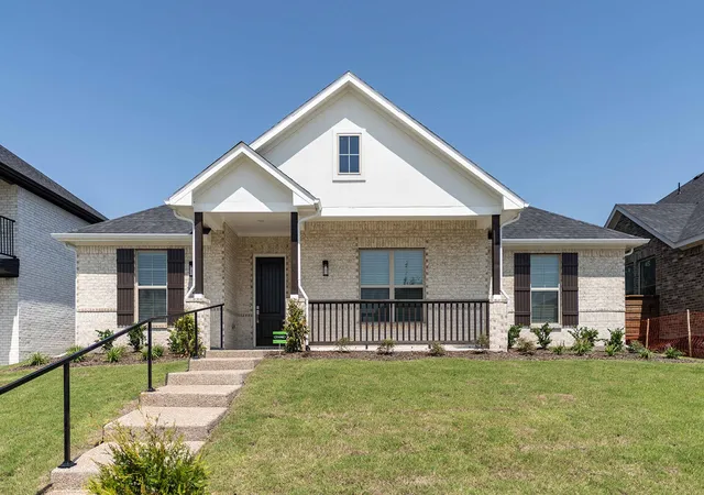 Photo 1 of Single family home for sale at 1825 Acorn Creek Cir, Mesquite, TX 75181 | MLS# 21318933 | Listing updated on 2026-08-11