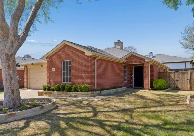 Photo 2 of Sale Pending at 2305 Highridge Dr, Mc Kinney, TX 75071 | MLS# 21318942 | Listing updated on 2026-07-27