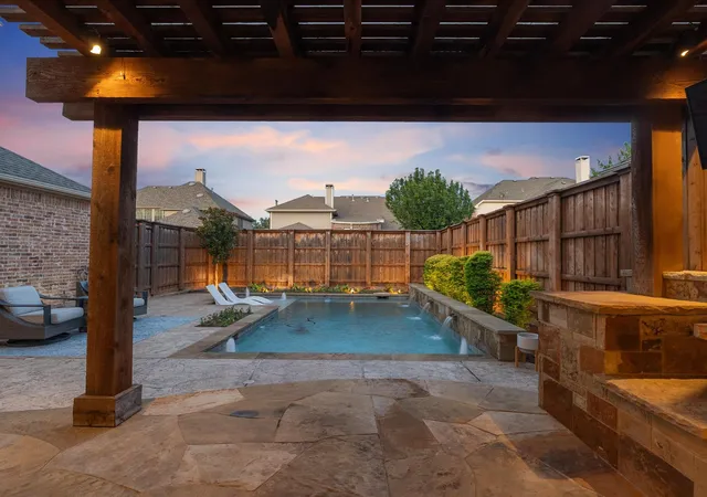 Photo 3 of Sale Pending at 417 Mordred Ln, Lewisville, TX 75056 | MLS# 21315940 | Listing updated on 2026-08-21