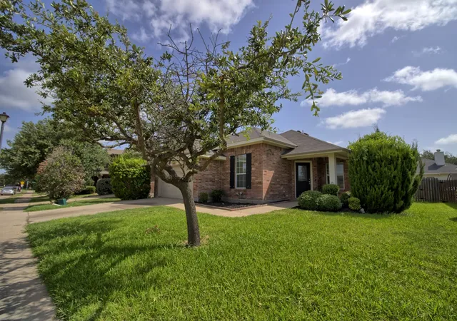 Homes for sale in Forney, TX | 1304 Luckenbach Dr, Forney, TX 75126 | MLS# 21302184
