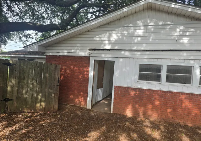 Photo 3 of Single family home for sale at 2615 Ormond Pl, Bossier City, LA 71111 | MLS# 21319048 | Listing updated on 2026-09-22