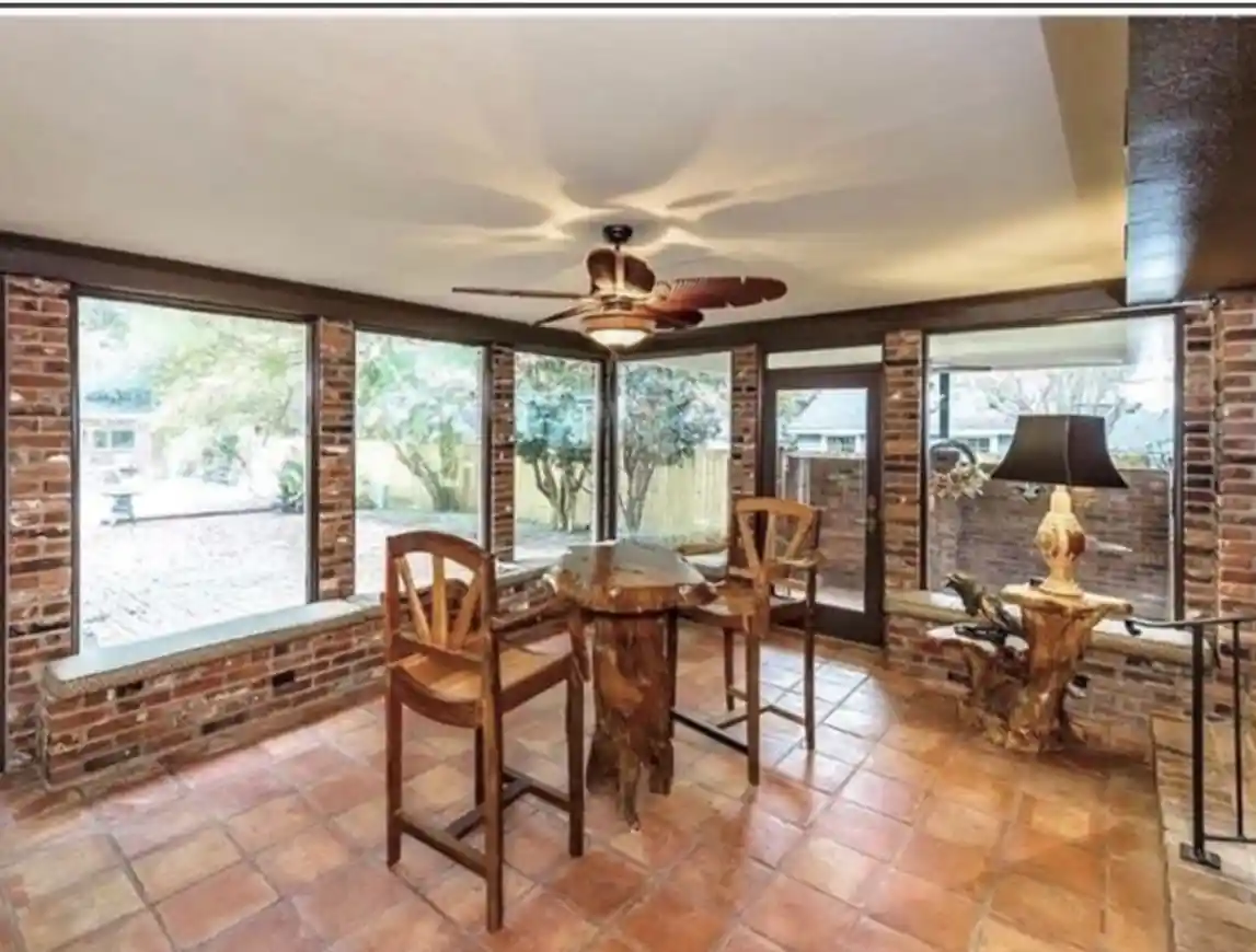Photo 2 of Single family home for sale at 437 Dudley Dr, Shreveport, LA 71104 | MLS# 21319056 | Listing updated on 2026-10-28