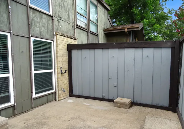 Listing Photo 4 - Condo for sale in building located at 4628 Country Creek Dr, Dallas, TX 75236 - Unit #1208
