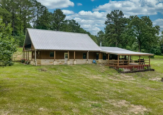 Homes for sale in Rusk, TX | 4240 County Road 2107, Rusk, TX 75785 | MLS# 21317283