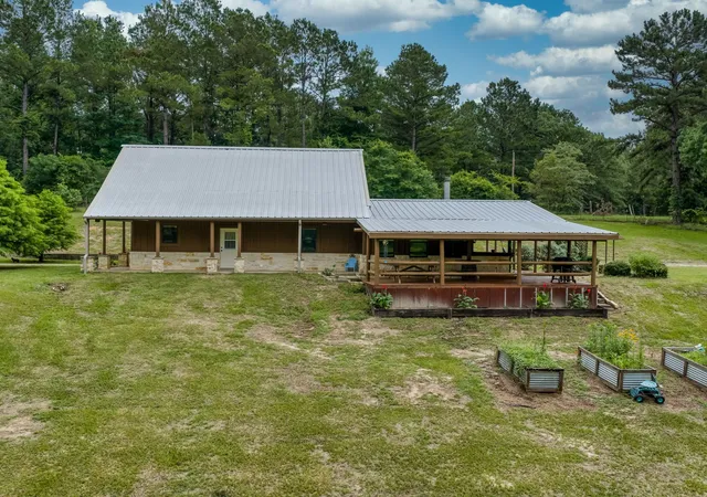 Homes for sale in Rusk, TX | 4240 County Road 2107, Rusk, TX 75785 | MLS# 21317283