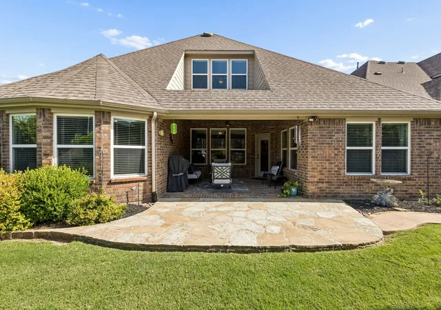 Homes for sale in Northlake, TX | 1120 Parkdale Dr, Northlake, TX 76226 | MLS# 21315215