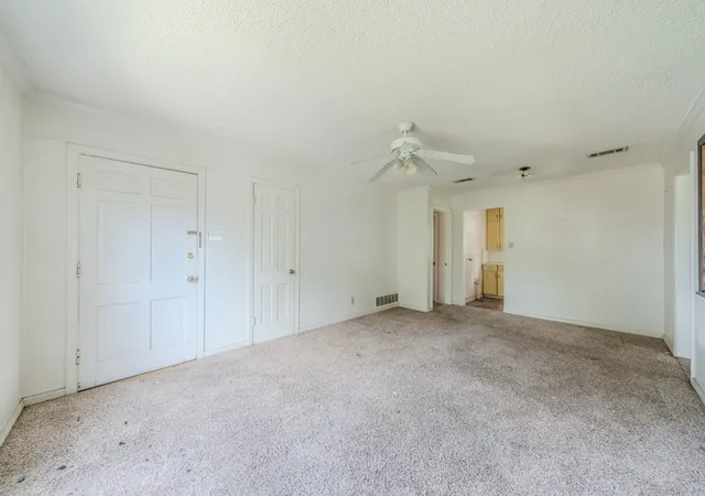 Homes for sale in Garland, TX | 800 Mimosa Dr, Garland, TX 75040 | MLS# 21319084