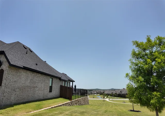 4th image of 341 Aurora Hills Trl, Burleson, TX 76028 | MLS# 21319044