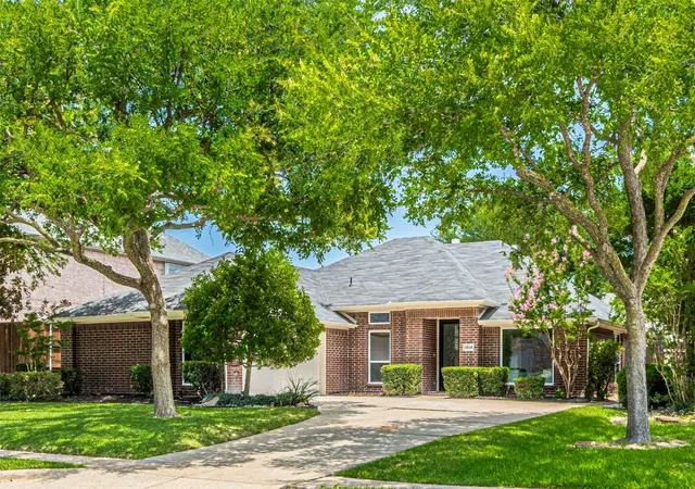 Homes for sale in Flower Mound, TX | 1904 Sumac Dr, Flower Mound, TX 75028 | MLS# 21317945