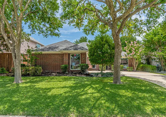 Homes for sale in Flower Mound, TX | 1904 Sumac Dr, Flower Mound, TX 75028 | MLS# 21317945