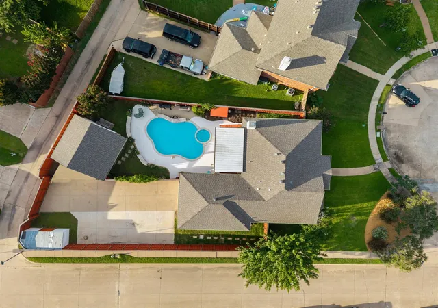 4th image of 2503 Barger Ct, Sachse, TX 75048 | MLS# 21319121