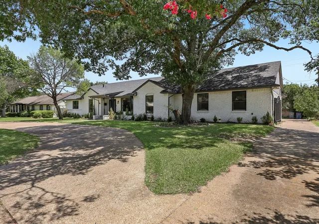 Photo 1 of Single family home for sale at 4326 Mendenhall Dr, Dallas, TX 75244 | MLS# 21316171 | Listing updated on 2026-08-22