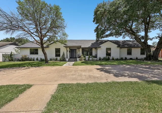 Photo 3 of Single family home for sale at 4326 Mendenhall Dr, Dallas, TX 75244 | MLS# 21316171 | Listing updated on 2026-08-22