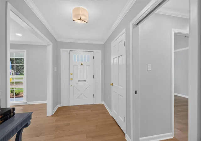 Photo 3 of Single family home for sale at 6036 River Rd, Shreveport, LA 71105 | MLS# 21319175 | Listing updated on 2026-08-26